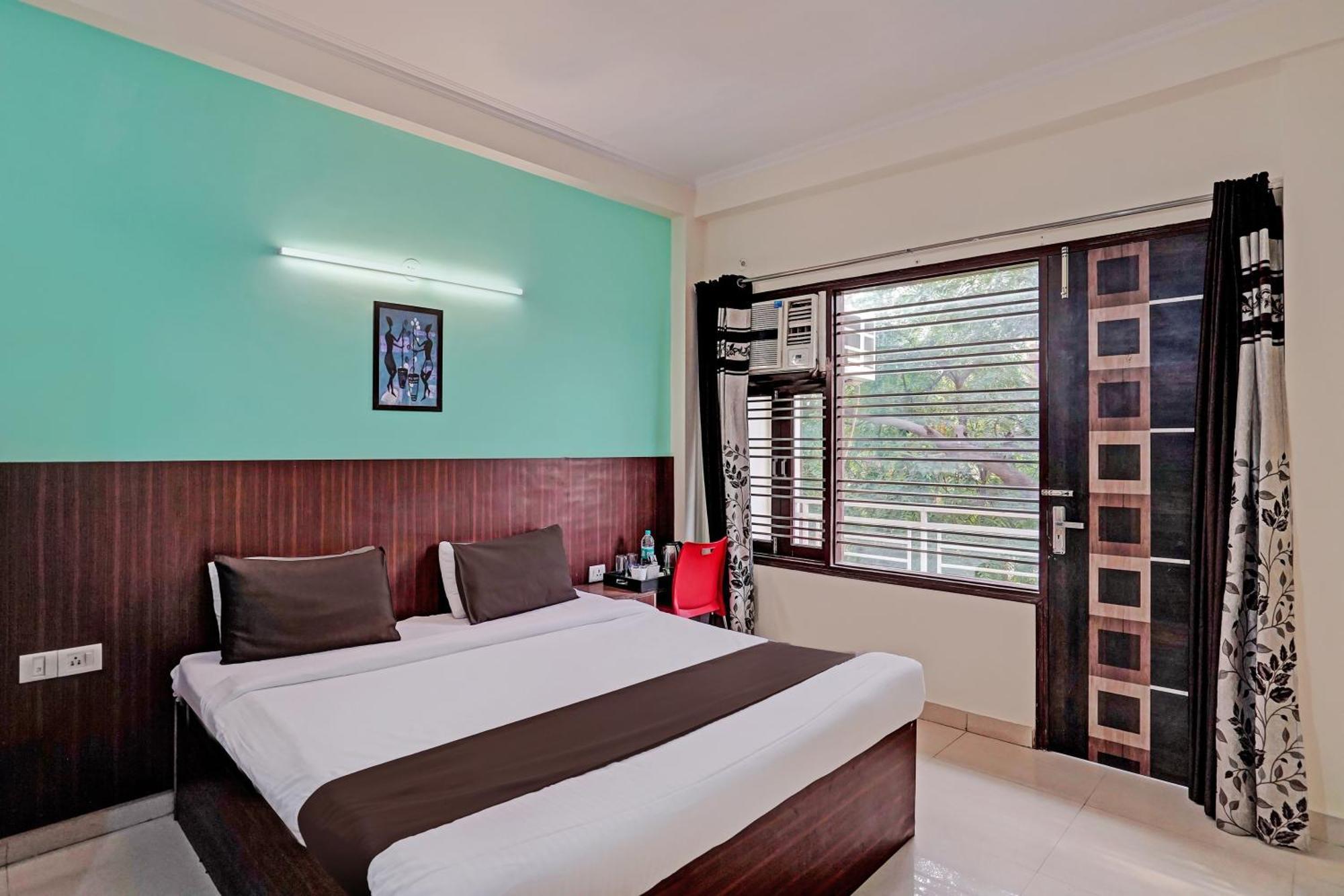 Hotel O Golden Imperial Greater Noida Exterior photo