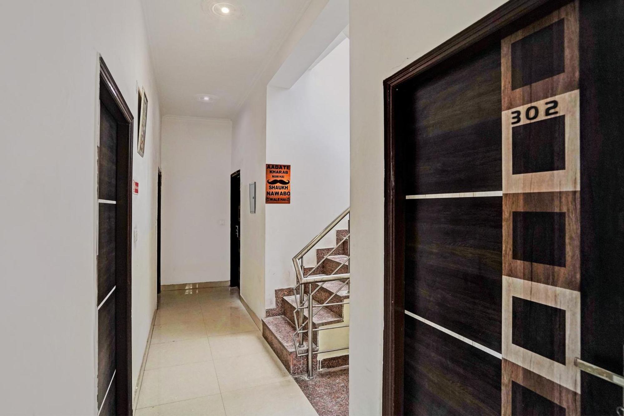 Hotel O Golden Imperial Greater Noida Exterior photo