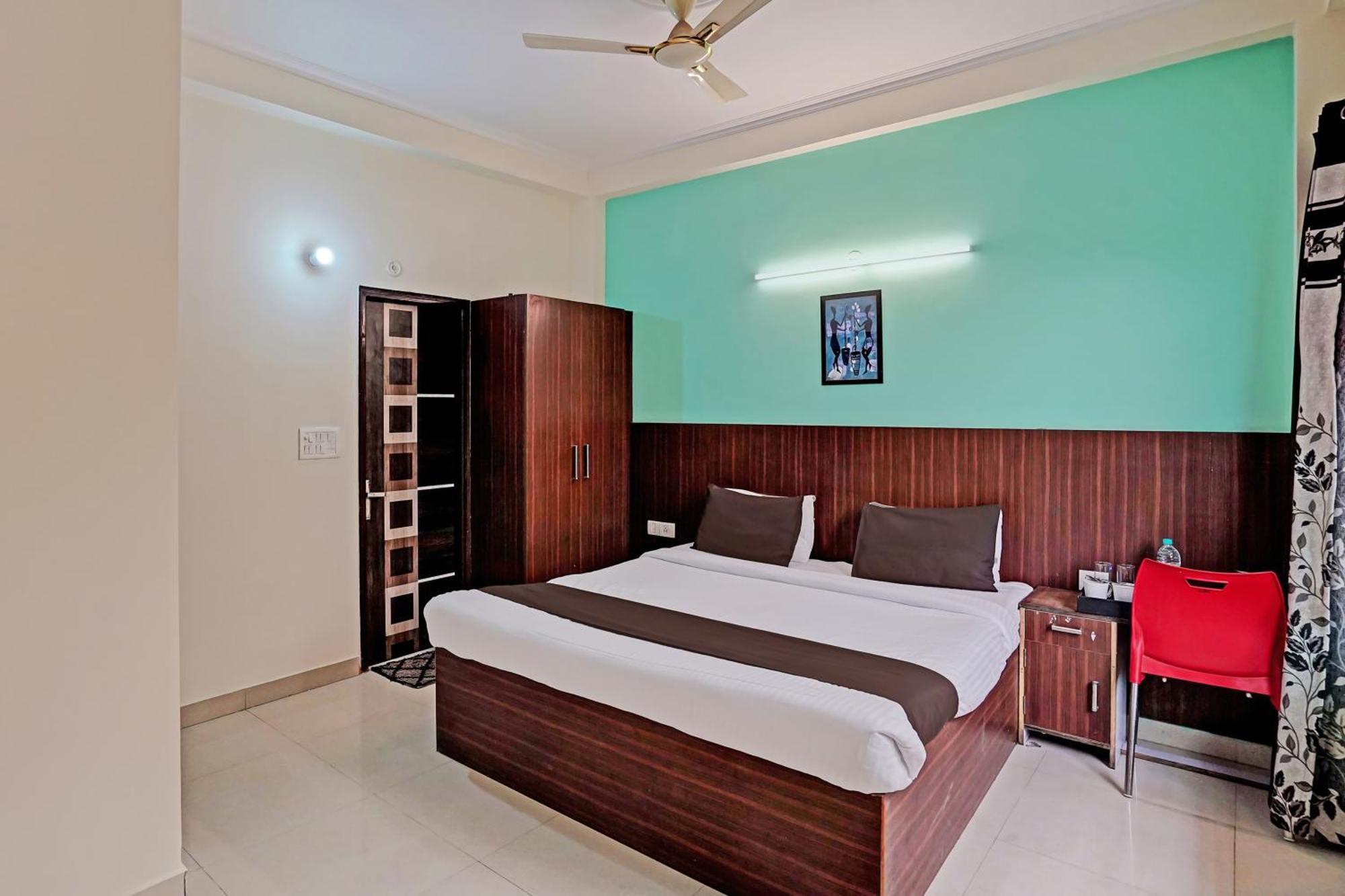 Hotel O Golden Imperial Greater Noida Exterior photo