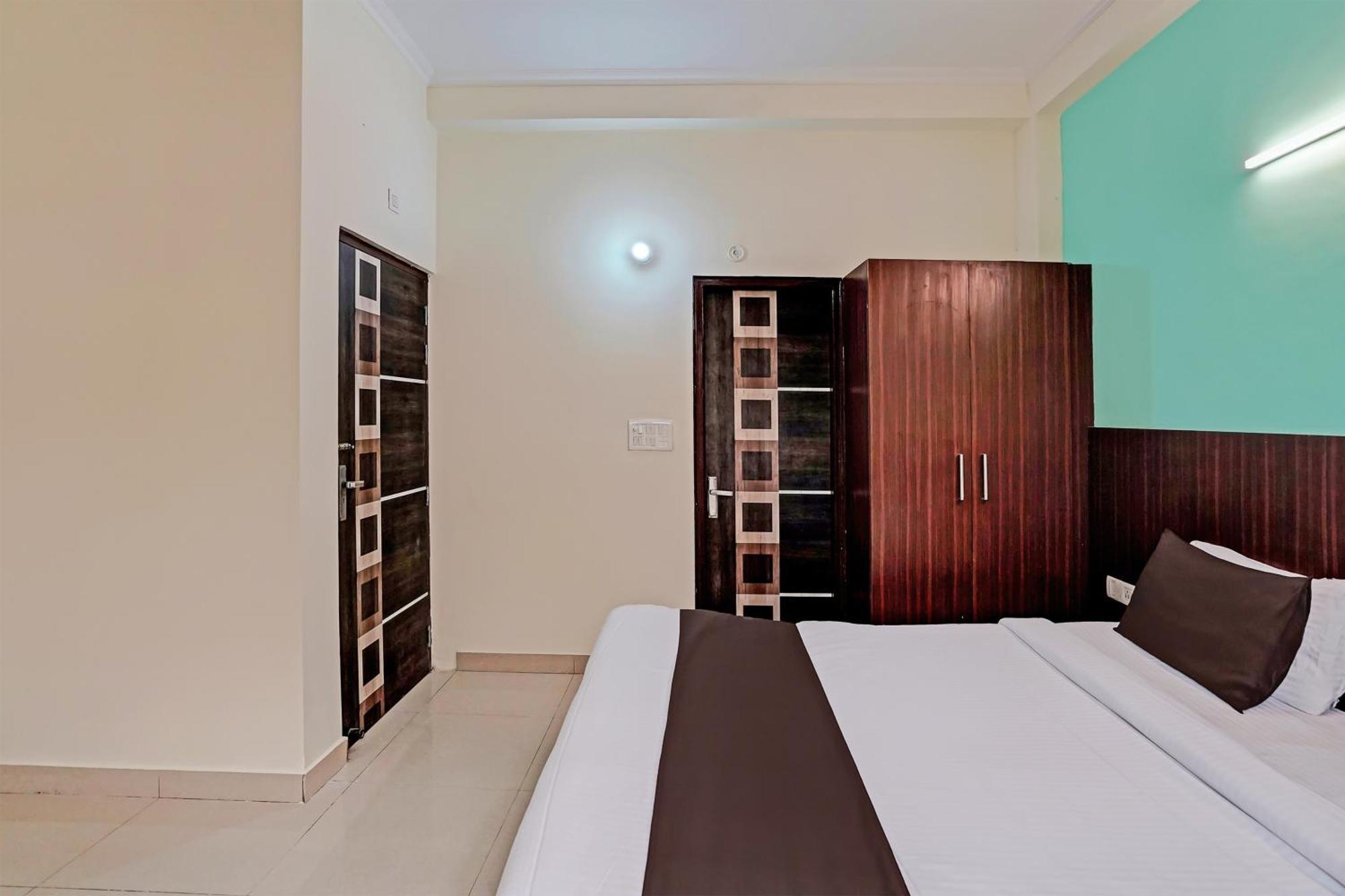 Hotel O Golden Imperial Greater Noida Exterior photo